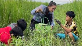 Time wonderful ,,,,,,,,,,, Catching crabs in the field with my brother