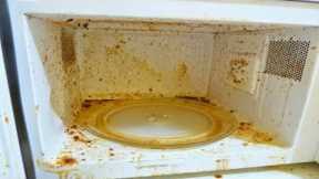 How To Clean a Microwave Naturally With Lemon, Vinegar and Baking soda