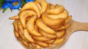 If you have 1 egg and yogurt make this dessert in 5 minutes! Without oven or even leavening.-Dessert