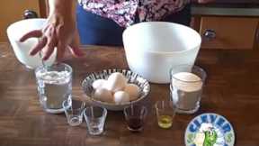 🍰 How To Bake A Cake: (Deliciously Easy) Vanilla Sponge Cake Recipe 😋