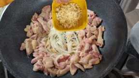 your family will love this easy, simple and quick chicken and vegetables recipe for dinner! TUK