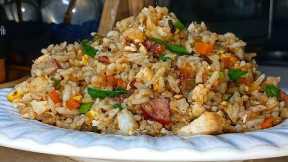 Easy Fried Rice Recipe 🍚 | Chicken, Egg & Veggie Delight! How To Make Easy Fried Rice!